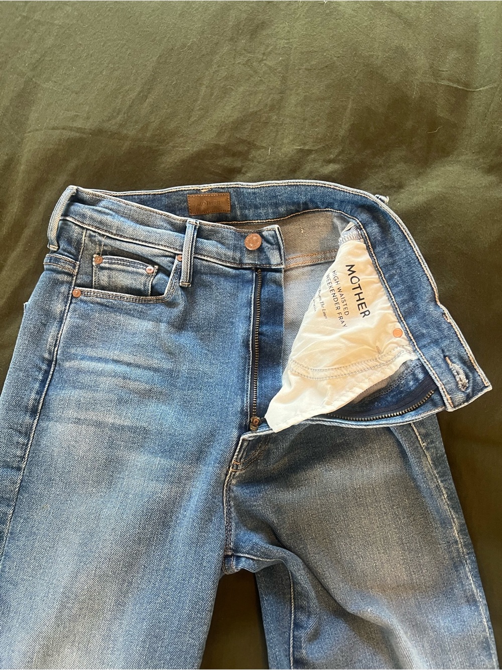 MOTHER Weekender Fray Jeans - Picture 3 of 5